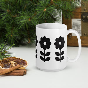 Daisy Flower Black- White glossy mug